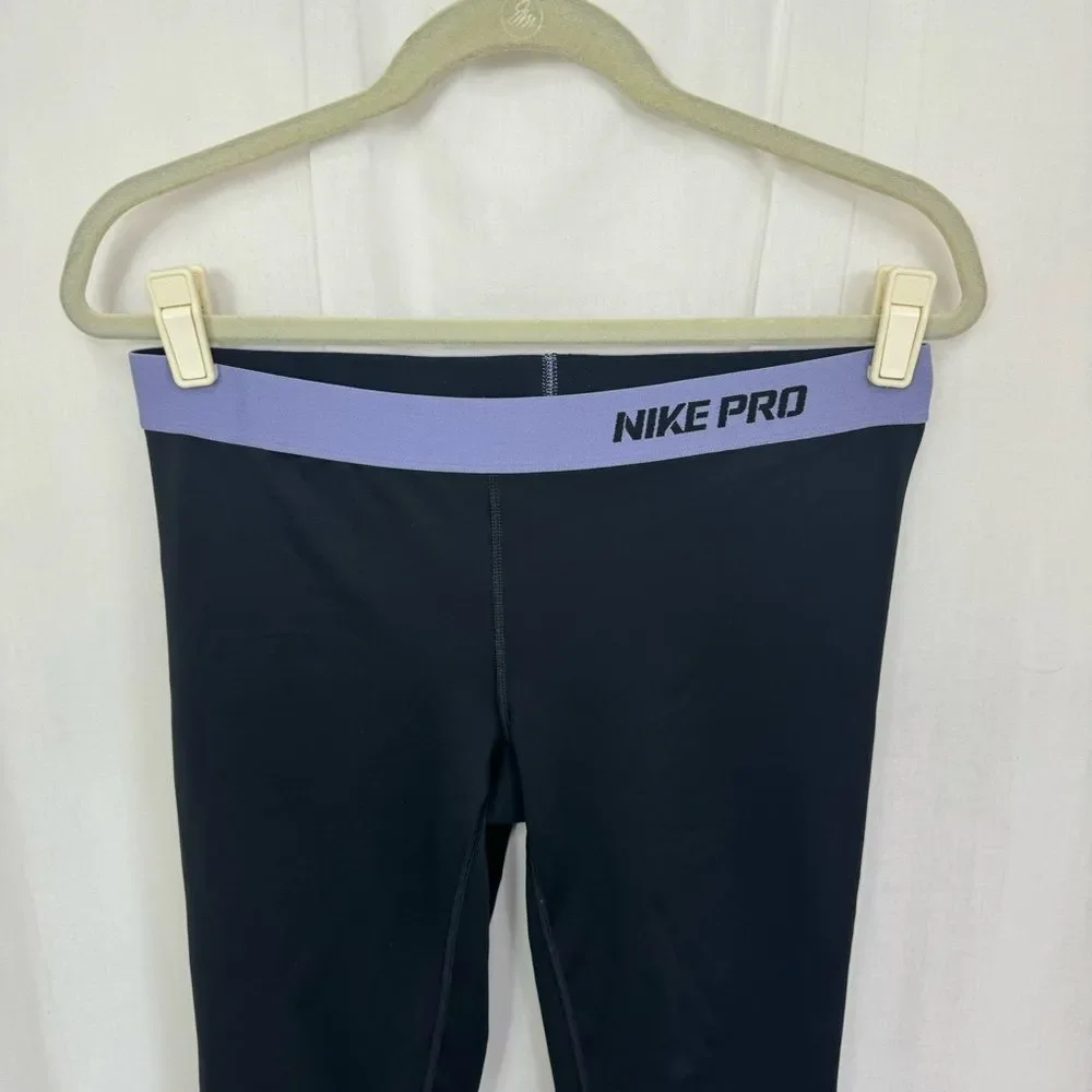 NEW Nike Pro Women’s Capri Two Tone Purple Leggings Pants Size L - Picture 4 of 9